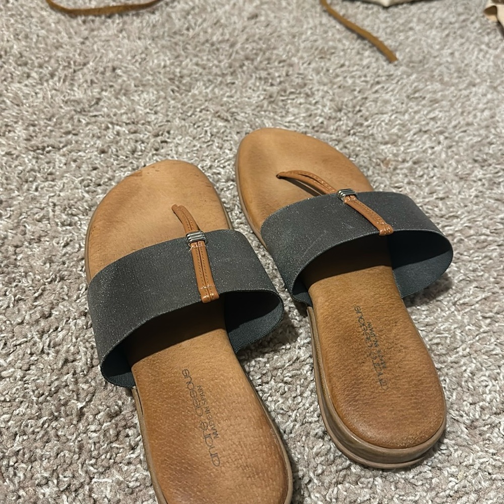 Andre Assous sandals
